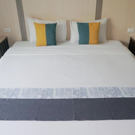 פאטאיה Sea Breeze Jomtien Resort מראה חיצוני תמונה